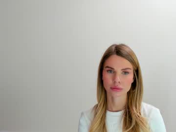 Linabey • blond • 25y • Poland • public