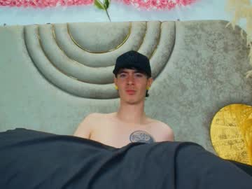 Live cam boy Lio_____, 25 yrs – Hot Male Cams