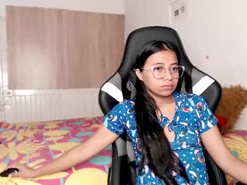 Lisa Sexxy • domi • 31y • colombia follow me in chaturbate :) • public