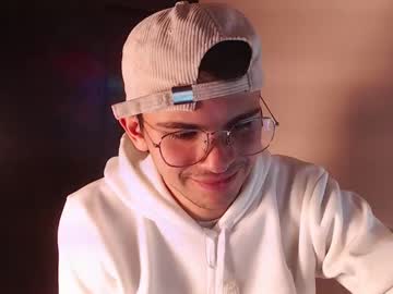 Live cam boy Little_daniell, 24 yrs – Hot Male Cams