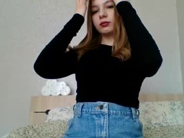 Little Mariaa • nonude • 23y • cb world • public