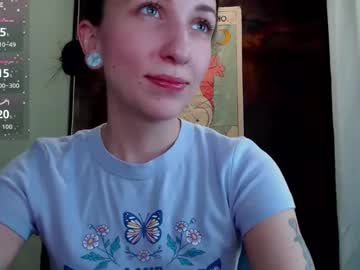 Littlehanna1 live cam profile photo — lovense — age 25 — Prague