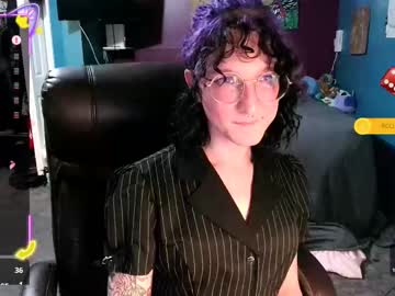 Livolioyo live cam profile photo — HD — trans — age 28 — United States