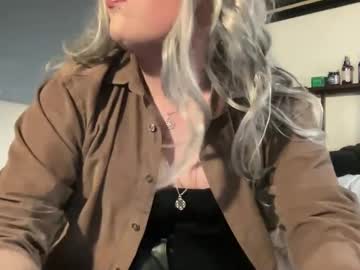 Lizzy Ts • masturbate • 0y • Earth • public