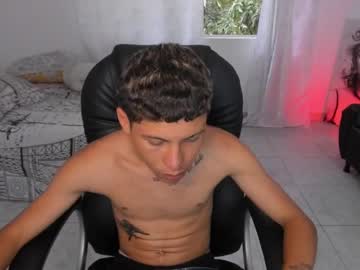 Live cam boy Loius_booy, 18 yrs – Hot Male Cams