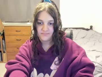 Longhairbigbewbs • pregnant • 28y • United States • public