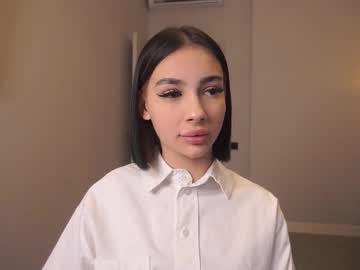 Loracopple • skinny • 18y • paradiseland • public