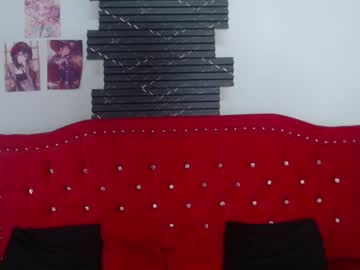 Luana Moreti • feet • 0y • ? Chaturland ? • public