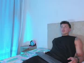 Luca_vane • sexy25y • medellin colombia • public