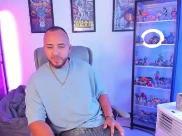 Live cam boy Luck_spartans, 25 yrs – Hot Male Cams