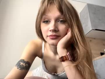 Lucykeely • 18 • 18y • Poland • public