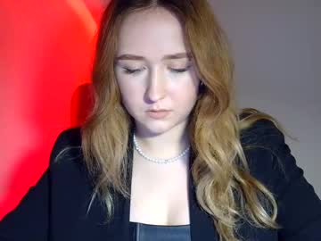 Lulu_baby1 • blonde19y • Australia • public