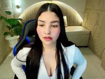 Luna  R • teen • 19y • ??? • public