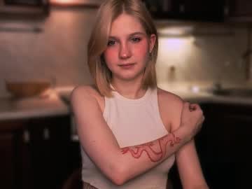 Lunar Mira • nonude • 18y • Estonia • public