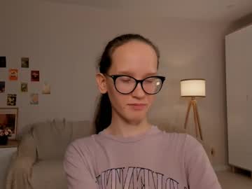 Lynettebails • skinny • 19y • Born Germany, but where I am now is a little secret. • public