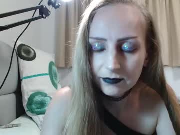 Lyra_la_bat • shy • Australia • public