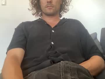M9734 live cam profile photo — face — age 0 — Lisbon, Portugal