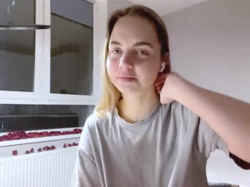 Madalinereitsma • shy • 18y • Czech Republic, Prague • private