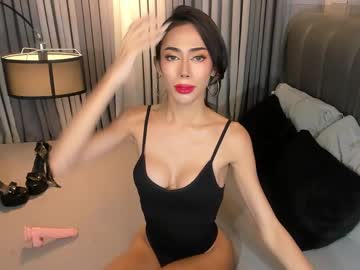 Majesticfrancine • selfsuck • 0y • LOWER MANHATTAN • public