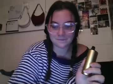 Majesticmolly • glasses • 0y • aus • public