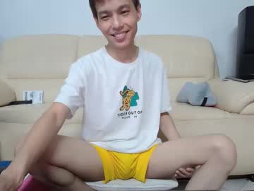 Live cam boy Mamagaga19, 20 yrs – Hot Male Cams