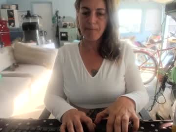 Mamasm0k3sp0t • chillvibes • 0y • Ontario, Canada • public