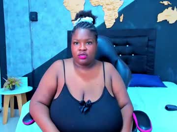 Mariam  Rossi • ebony • 20y • Colombia • public