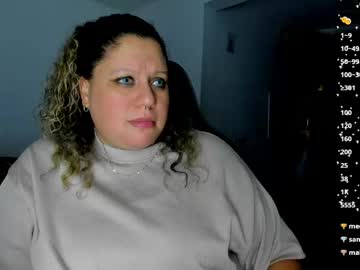 Mariana Smittt • lesbian • 30y • Medellin ? From: Venezuela • public