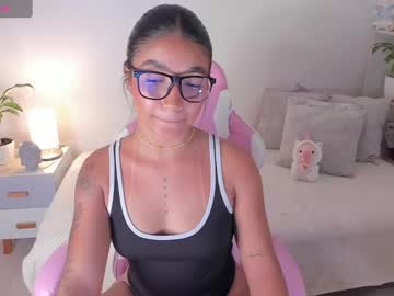 Martina Monst • bigass • 21y • colombia • public