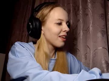 Maryrosesiegle • new • 18y • Home sweet home? • public