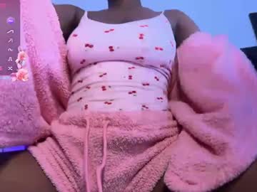 Maskedmuse111 • bigboobs • 25y • Ether • public