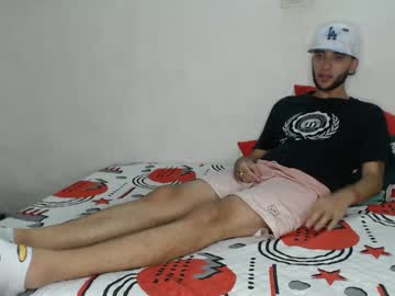 Live cam boy Master_gomez56, 19 yrs – Hot Male Cams