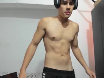 Live cam boy Max_miller66, 19 yrs – Hot Male Cams