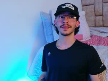 Live cam boy Maxbends – Hot Male Cams