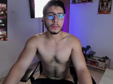 Live cam boy Maxifit_, 20 yrs – Hot Male Cams