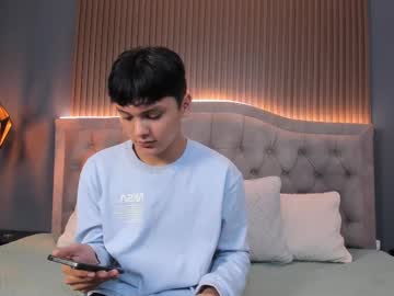 Live cam boy Maxii18_, 18 yrs – Hot Male Cams