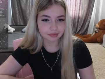 Maymallorie • blonde • 20y • ur dick • public