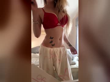 Mebabydoll • faketits • 0y • England, United Kingdom • public