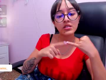 Melodywinx • bigboobs • 20y • Antioquia, Colombia • public