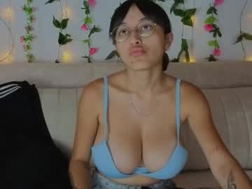 Melodywinxxx • shy • 20y • Colombia • public