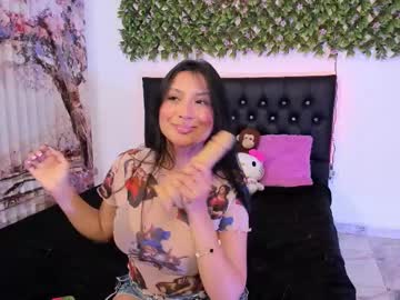 Live cam boy Mia_and_khloee, 18 yrs – Hot Male Cams