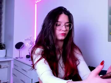 Miabellee  • glasses • 18y • fortune avenue • public