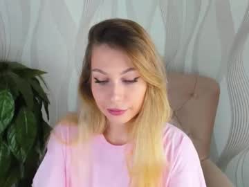 Michele Mary • feet • 0y • Germany • public