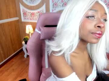 Midnigth Blue • ebony • 19y • ?On your screen? Follow Me! • public