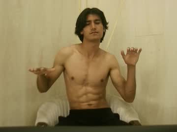 Mike Longes • gay • 21y • North Holland, The Netherlands • public