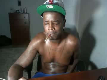 Mikejones1415 • cumshow25y • United States • public