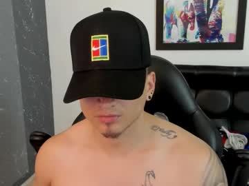 Mikke_love • nippleplay20y • COLOMBIA • public