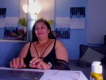 Milf Latinn • bbw • 48y • medelllin,colombia • public