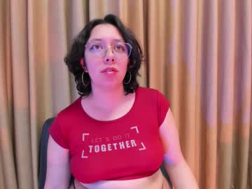 Milie Yue206028 • curvy • 25y • In your heart • public