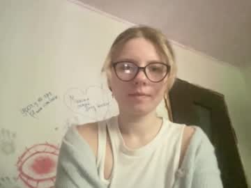 Miraaroma • sexy • 0y • country in your mind • public